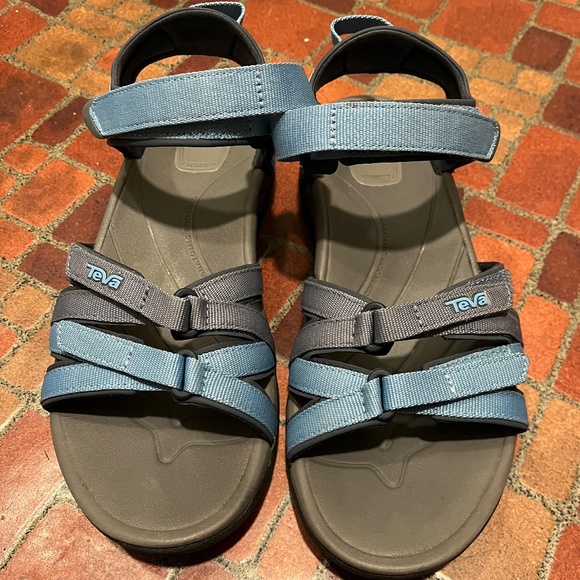Teva Tirra Hiking Sandal - Picture 1 of 5
